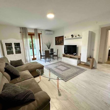 Appartamento Luminoso Domus Eur Roma Exterior foto